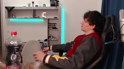 Teddy online show from 12-15-24, 09:42