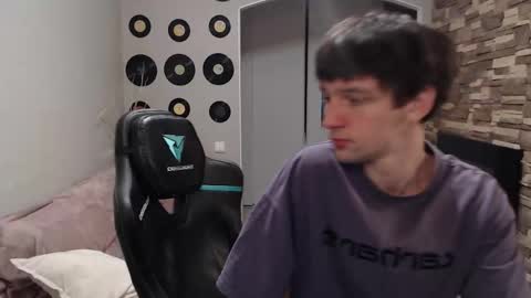 Teddy online show from 11-21-25, 01:48