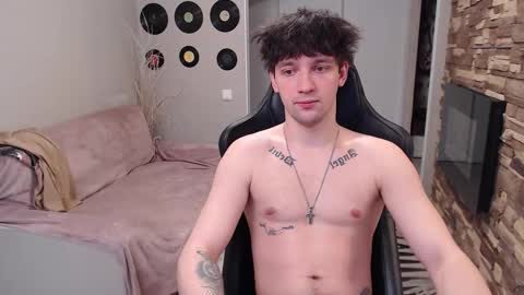 Teddy online show from 03-25-26, 06:19