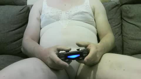 Snapshot of tedstriker333 chatting on 11-21-25, 09:46 Chris online show from 11-21-25, 09:46