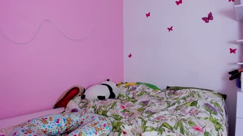 Amy No penetration Virgiin giirl online show from 12-19-24, 09:38