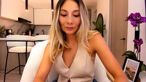 Amy No penetration Virgiin giirl online show from 03-02-25, 04:07