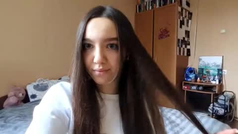 Kimi online show from 12-01-25, 11:48