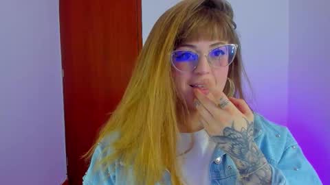 Snapshot of tekila__ chatting on 01-16-26, 02:04 tekila__ online show from 01-16-26, 02:04