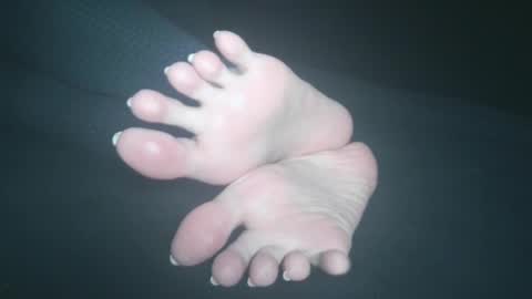 Viv West online show from 01-22-25, 05:26