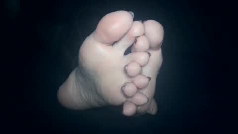 Viv West online show from 11-15-25, 07:16