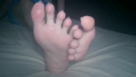 Viv West online show from 11-25-25, 04:56