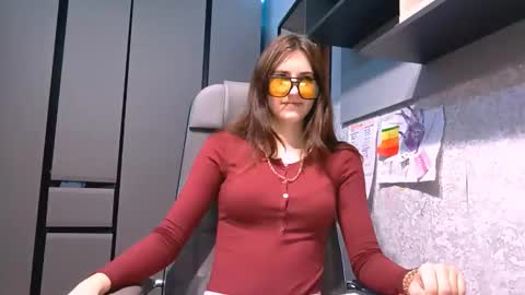 Alice online show from 10-15-25, 06:02