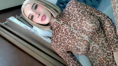 EVA GLASSCOTT online show from 02-22-25, 07:34