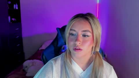 Sara online show from 04-09-26, 07:25