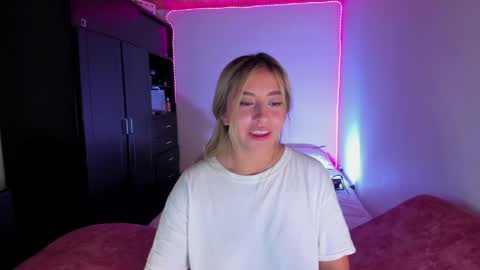 Sara online show from 04-11-26, 05:12