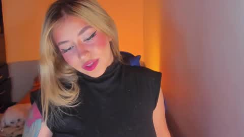 Snapshot of temptationsweet__ chatting on 05-03-26, 12:22 Sara online show from 05-03-26, 12:22
