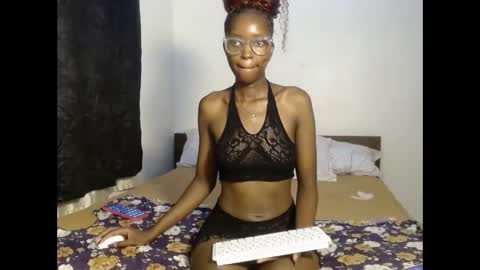 Snapshot of tempting_vibe chatting on 01-15-26, 10:35 tempting_vibe online show from 01-15-26, 10:35
