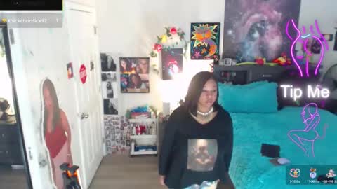 Snapshot of temptressbeauty24 chatting on 10-23-25, 02:11 Gaia online show from 10-23-25, 02:11