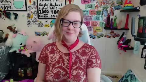 Pixie and Tentacle Overlord online show from 03-11-26, 06:25