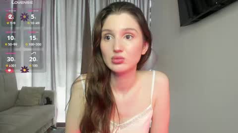 Snapshot of tender_babyyy chatting on 06-11-26, 11:41 Amina online show from 06-11-26, 11:41