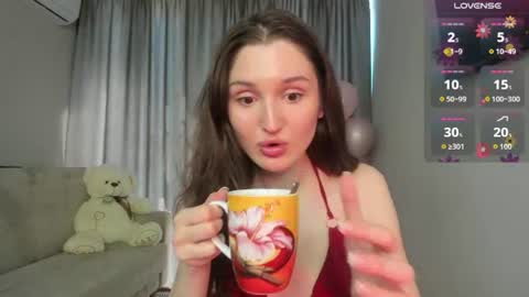 Snapshot of tender_babyyy chatting on 06-17-26, 12:07 Amina online show from 06-17-26, 12:07