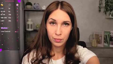 Nelly online show from 12-20-25, 07:43