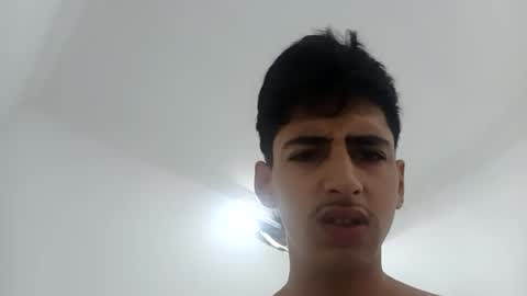 tenhot_v online show from 06-12-26, 01:10