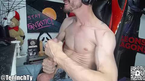 Ty online show from 10-31-25, 04:35