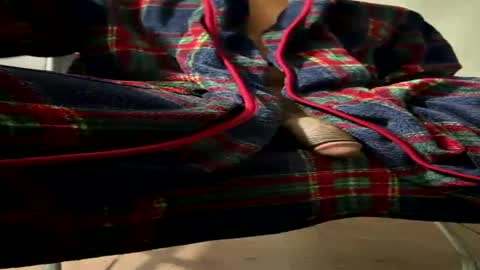 Snapshot of tenninchdick chatting on 05-17-26, 03:30 TENNinchDick online show from 05-17-26, 03:30
