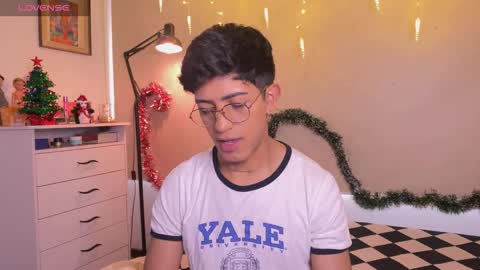 Snapshot of teobuff chatting on 12-17-25, 06:58 teo browny online show from 12-17-25, 06:58