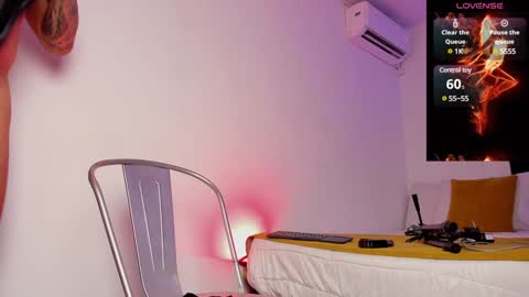 Teo Ferrer online show from 02-05-25, 08:35