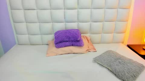 Teresa online show from 02-24-26, 01:42