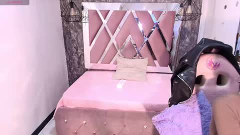 Terra Elowen online show from 10-09-25, 11:30