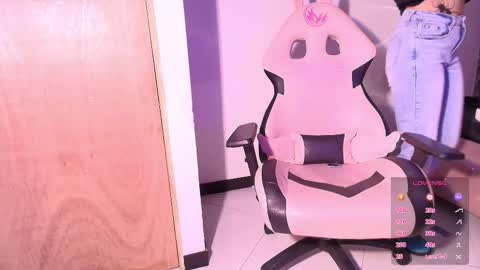 Terra Elowen online show from 10-12-25, 12:04