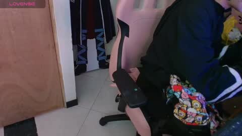 Terra Elowen online show from 11-27-25, 11:34