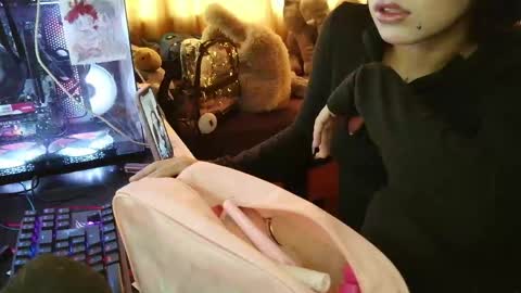 Terra Elowen online show from 04-10-26, 01:16