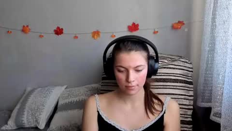 Anny Simpson online show from 10-20-25, 04:57