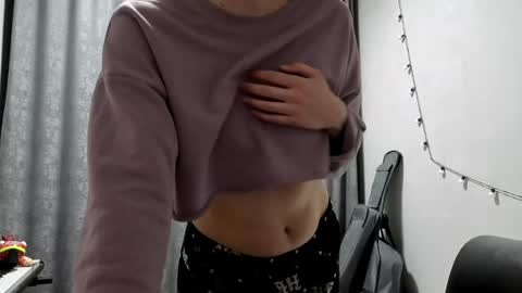 Anny Simpson online show from 04-22-26, 09:16