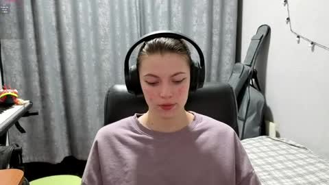 Anny Simpson online show from 04-23-26, 08:22