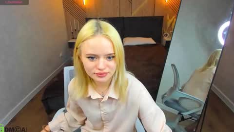 Tessa online show from 03-25-26, 09:26