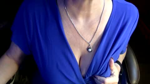 tessa_foxxx online show from 11-04-25, 12:21