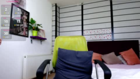 Snapshot of tessa_joy chatting on 10-15-25, 04:12 Tessa Joy online show from 10-15-25, 04:12