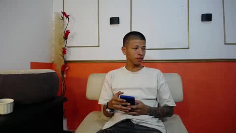 tessachains online show from 12-05-25, 02:09