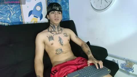 Snapshot of tessarion_black chatting on 06-23-26, 05:27 Tessarion online show from 06-23-26, 05:27