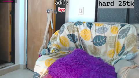 tessa y leo online show from 12-31-24, 04:16