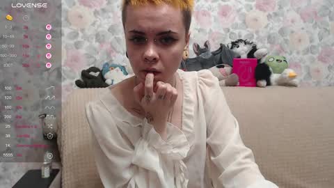 Tessy online show from 05-26-26, 04:03