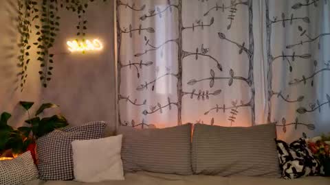 TESSA online show from 11-14-25, 10:25