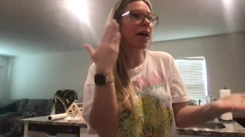 Daphne Summers online show from 05-22-26, 03:06