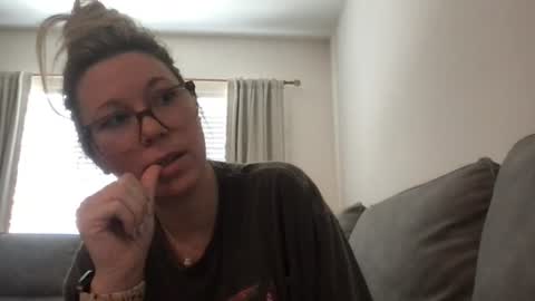 Daphne Summers online show from 06-12-26, 05:01