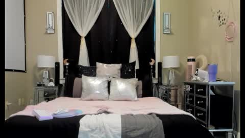 Snapshot of texaspeach69 chatting on 02-15-26, 10:06 peachy online show from 02-15-26, 10:06