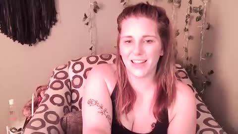 Snapshot of texasprincessk chatting on 10-24-25, 07:43 texasprincessk online show from 10-24-25, 07:43