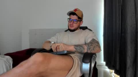 Snapshot of teylor_creed chatting on 02-26-26, 07:35 teylor creed online show from 02-26-26, 07:35