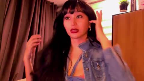 Snapshot of th3r3sa chatting on 12-02-24, 11:51 th3r3sa online show from 12-02-24, 11:51