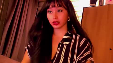 Snapshot of th3r3sa chatting on 12-04-24, 02:53 th3r3sa online show from 12-04-24, 02:53